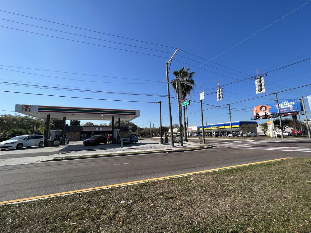 West Tampa / Stadium Retail: 2910 N Himes Ave , Tampa, FL 33607